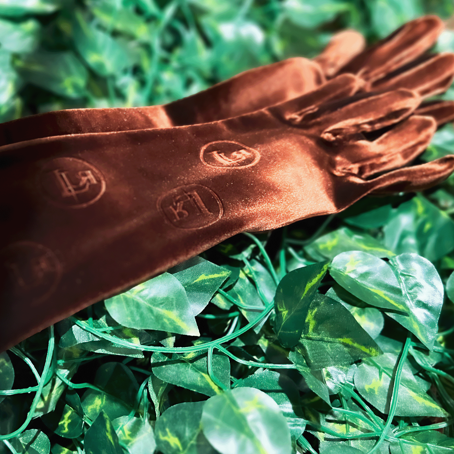 Embossed Stretch Velvet Gloves - LLESSUR NYC